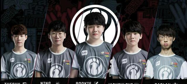 要求他服从 要求他服从